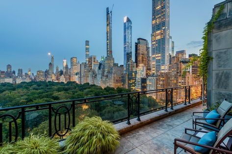 20 Most Expensive New York Penthouses - the World's Best Selection Penthouse Aesthetic, Appartement New York, Penthouse In New York, Manhattan Penthouse, Nyc Penthouse, New York Penthouse, Concept Model, Luxury Penthouse, Architecture Concept