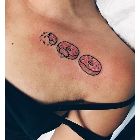 Doughnut Tattoo, Dessert Tattoo, Donut Tattoo, Food Tattoos, Black Girls With Tattoos, Cute Donuts, 3d Tattoos, Home Tattoo, Chest Tattoo