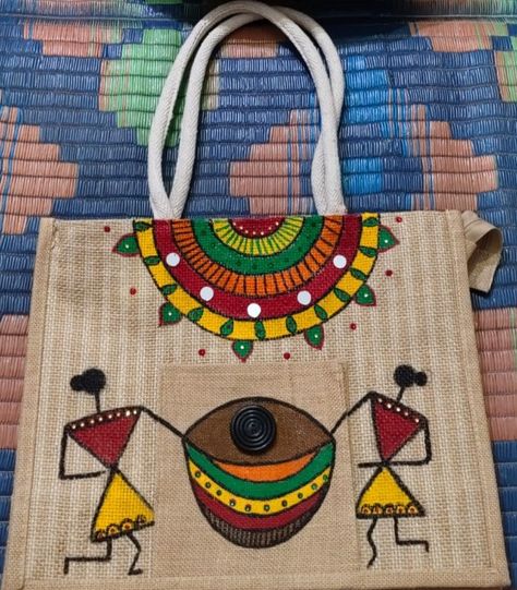 Painting On Jute Bags, Jute Bag Painting Ideas, Diy Bag Painting, Hand Painted Bags Handbags, Jute Bags Design, Painted Canvas Bags, Fabric Paint Shirt, Bag Painting, Elephant Quilt