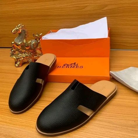 Male Footwear, Palm Slippers For Men, Latest Palm Slippers For Men, Luxury Elegant Men's Slippers, Luxury Men's Flat-heel Slippers, Luxury Black Men's Slippers, Backless Shoes, Leather Handbag Patterns, Mens Sandals Fashion