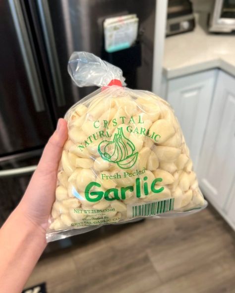 How to Freeze Garlic - Crafty Cookbook Can You Freeze Garlic Cloves, How To Freeze Garlic Cloves, Freezing Garlic Cloves, How To Freeze Garlic, Freeze Garlic Cloves, Can You Freeze Garlic, Freezing Garlic, Coconut Lime Chicken, Spiced Vegetables