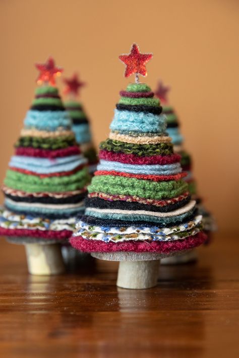 Stacked Felt Christmas Tree, Felted Wool Trees, Christmas Fleece Projects, Diy Wool Christmas Tree, How To Make Wool Christmas Trees, Fabric Christmas Trees To Make, Fiber Art Christmas Ornaments, Diy Wool Christmas Decor, Felted Wool Christmas Trees