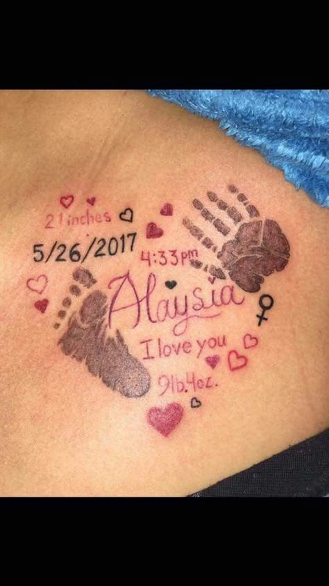 Mutterschaft Tattoos, Baby Footprint Tattoo, Baby Tattoo Designs, Baby Name Tattoos, Mom Tattoo Designs, Mommy Tattoos, Mother Tattoos, Inspiration Tattoos