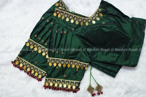 Maggam Work Blouse Designs Simple Short Hands, Puff Sleeve Blouse Indian Aari Work, Kaasu Work Blouse Designs, Puff Hands Maggam Work Blouse, Buff Sleeves Blouse Designs, Puff Hands, Gold Blouse Designs, Green Blouse Designs, Magam Work