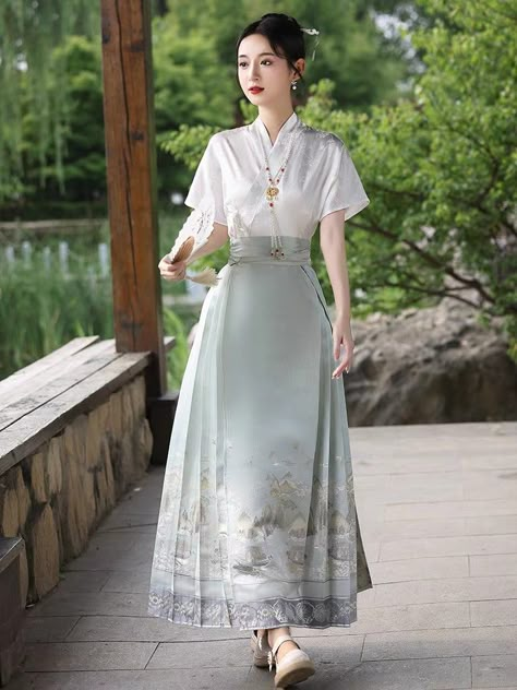 Casual Hanfu Outfits, Modern Hanfu Street Fashion, Casual Hanfu, Modern Hanfu Dress, Chinese Clothing Modern, Modern Chinese Fashion, Chinese Dress Modern, Hanfu Skirt, Moda China