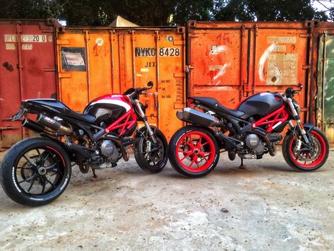 Ducati Monster 796 custom #welovemonster SC-Project Exhaust & FMF Exhaust  @ducatimonsterbrapp Ducati Monster 796, Ducati Monster 1100, Monster 1100, Ducati Monster 821, Job Ideas, Ducati Monster, Custom Motorcycle, Paint Ideas, Paint Job