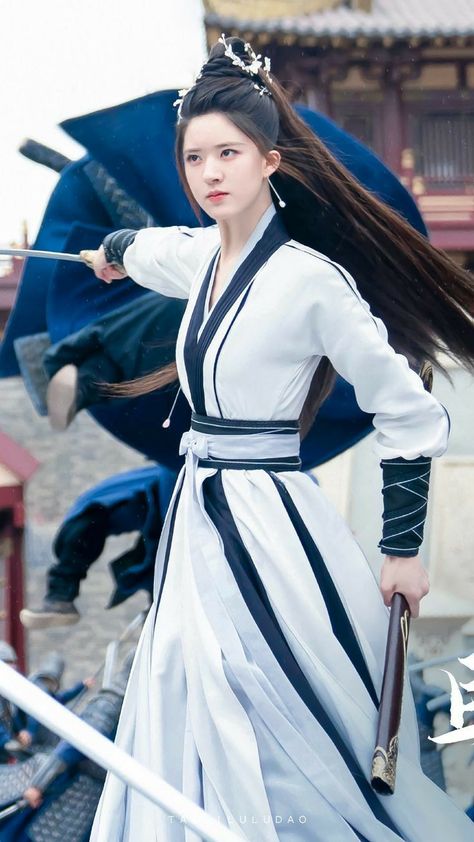 Chinese Historical Fashion, Film China, Traditional Asian Dress, Hanfu Girl, Chinese Traditional Costume, Chinese Traditional Dress, Chinese Style Dress, Chinese Traditional Clothing, Hanfu Dress