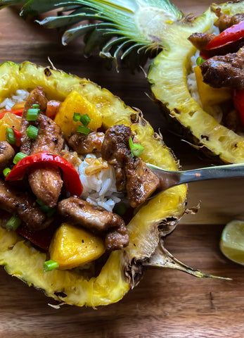 Jerk Chicken Bowl Recipe, Jerk Shrimp Pineapple Bowl, Jerk Chicken Pineapple Bowl, Jerk Chicken Breast Recipe, Jerk Chicken Bowl, Pineapple Jerk Chicken, Baked Green Bean Recipes, Jerk Chicken With Pineapple, Pineapple Bowl Recipe