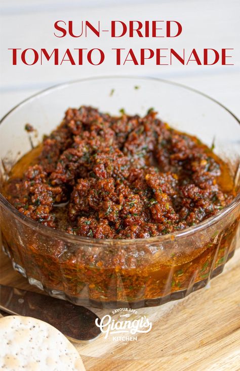 Sun Dried Tomato Recipes Healthy, Sun Dried Tomato Spread, Tomato Tapenade, Tapenade Recipe, Tomato Recipe, Sun Dried Tomatoes, Tapenade, Anchovies, Dried Tomatoes