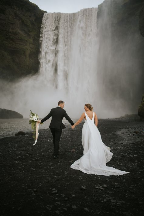 Iceland Honeymoon, Iceland Summer, Iceland Elopement, Destination Wedding Decor, Iceland Wedding, Wedding Session, Black Sand Beach, Candid Wedding Photography, Elopement Locations