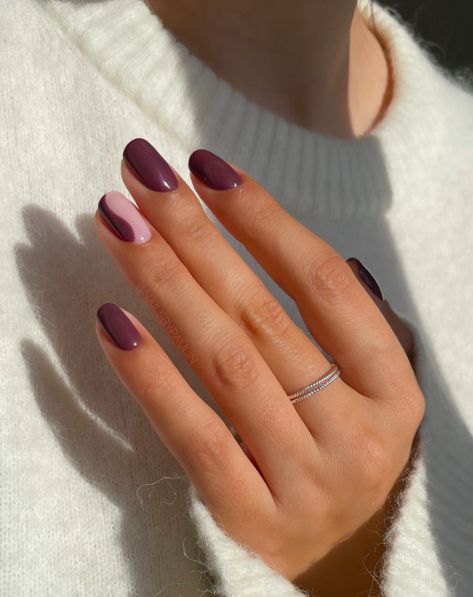 50+ Amazing Winter Nails 2025 You Must Copy This Year! - Prada & Pearls Nails Gel Winter, Square Winter Nails, Gel Winter Nails, Winter Nails Design Ideas, Winter Nails Square, Winter Nails Almond, Best Winter Nails, Short Winter Nails, Winter Nails Gel