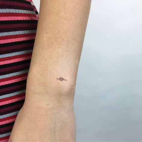 Tiny Micro Tattoos You Can Get Inked in 1 Minute Boat Knot Tattoo, Dainty In Memory Tattoo, Pretzel Tattoo Ideas, Underfoot Tattoo, Pretzel Tattoo, Knots Tattoo, Ok Tattoo, Pastry Tattoo, Minimalistic Tattoos