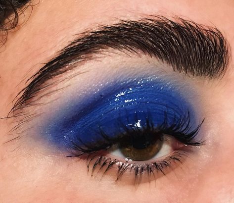 Blue Glossy Eyeshadow, Cobalt Blue Eye Makeup, Glossy Eyeshadow Look, Blue Grunge Makeup, Messy Eyeshadow, Nike Shoot, Glossy Eyelids, Male Runway, Bright Blue Eyeshadow