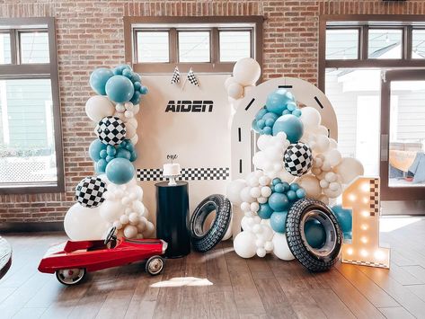 🏎️🏎️🏎️🏎️ . . . #racecar #twofast #race #racebirthday #cartheme #carbirthday #kidsbirthdayideas #kidspartyplanner #princetonmom #newjersey… | Instagram Race Car Party Backdrop, Racecar Birthday Party, Gold Wedding Reception Tables, Vintage Race Car Party, Mickey 1st Birthdays, Kids Party Planner, Baby Birthday Decorations, Car Themed Parties, Race Car Birthday Party