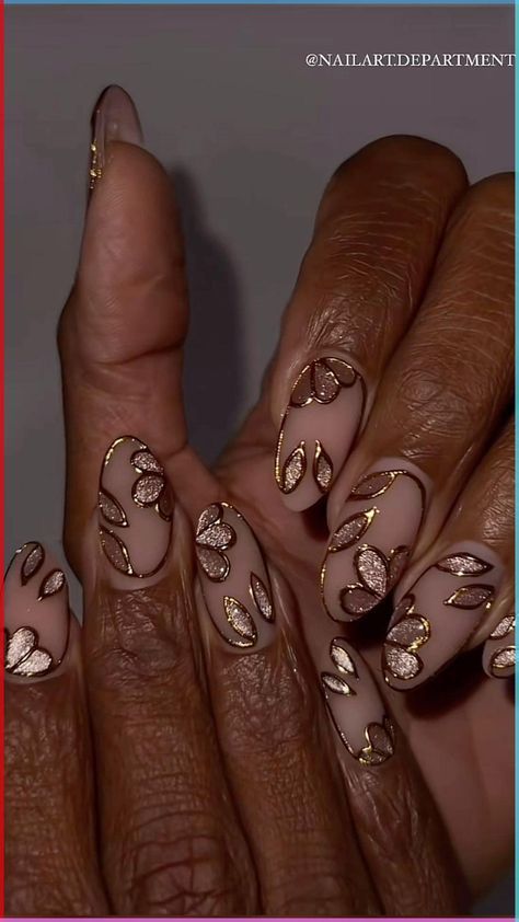 Nail Designs Natural Nails Simple, Nails That Go With Champagne Dress, Brown N Gold Nails, Gold Tipped Acrylic Nails, Rose Gold Nail Ideas Acrylic, Gold Leaf Art Nails, Fall Moody Nails, Graphic Nail Designs Nailart, Gold Fall Nail Designs