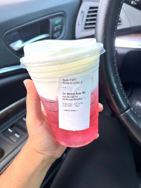 Strawberry Acai Refresher With Cold Foam, Strawberry Acai Refresher With Peach Juice, Strawberry Acai Starbucks Recipe, Starbucks Refreshers With Cold Foam, Strawberry Acai Refresher Order, Starbucks Strawberry Acai Refresher, Starbies Drinks, Sweet Cream Cold Foam, Sonic Drinks