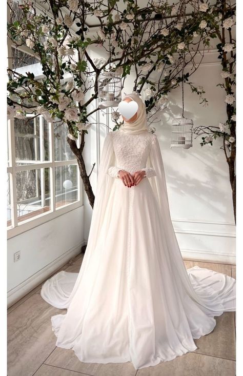 Malay Wedding Dress Reception, White Gown Hijab, Simple Nikah Dress, Nikkah Outfit Hijab, Hijabi Simple Wedding Dress, White Muslim Wedding Dress, Dress For Nikkah, Hijabi Wedding Dress Gowns, White Dress Wedding Hijab