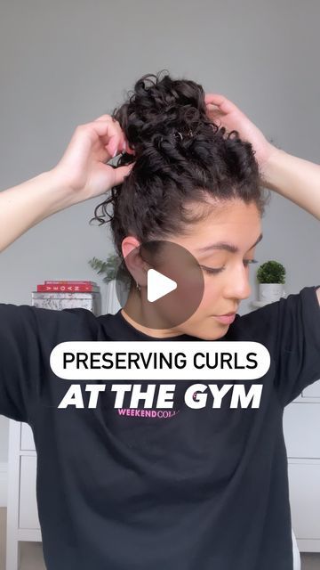 Long Curly Hair To Short, Curly Hair Easy Styles, Dirty Curly Hair Hairstyles, Gym Curly Hairstyles, Curly Hair Workout Hairstyles, Ways To Style Short Curly Hair, Curly Hair Gym Hairstyles, Athletic Hairstyles For Curly Hair, Gym Hairstyles For Curly Hair