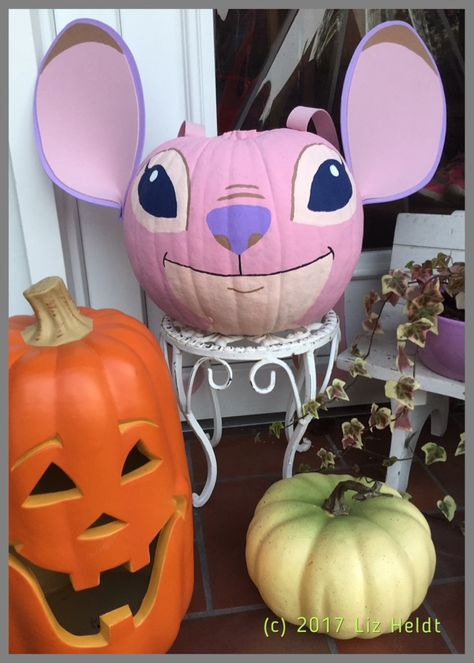 Stitch And Angel Pumpkin Painting, Lilo And Stitch Pumpkin Painting, Angel Pumpkin Painting, Lilo And Stitch Trunk Or Treat, Stitch Pumpkin Painting, Halloween Decorations Disney, Angel Pumpkin, Halloween School Crafts, Halloween Pumpkins Carvings Designs