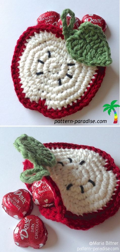 Crochet Apple Applique Free Pattern, Crochet Apple Coasters Free Pattern, Crochet Apple Slice, Crochet Fruit Pouch Free Pattern, Apple Coaster Crochet Pattern, Tomato Pouch Crochet, Crochet School Stuff, Apple Crochet Pattern Free, Crochet Back To School