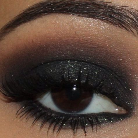 black Black Eyeshadow, Makeup Inspo, Makeup, Clothes, Black, Make Up