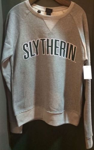 Wizarding World Of Harry Potter Slytheirn Varsity Sweater Ravenclaw Sweater, Harry Potter Party Ideas Diy, Harry Potter Ravenclaw Outfits, Quidditch Sweater, Ravenclaw Outfit, Ravenclaw House, Slytherin Pride, The Wizarding World Of Harry Potter, Movie Inspired Outfits