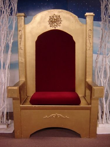 Santa Throne Diy, Balloon Birthday Themes, Foam Props, Stage Set, Christmas Store, Birthday Balloons, Winter Wonderland, Christmas Lights, Birthday Theme