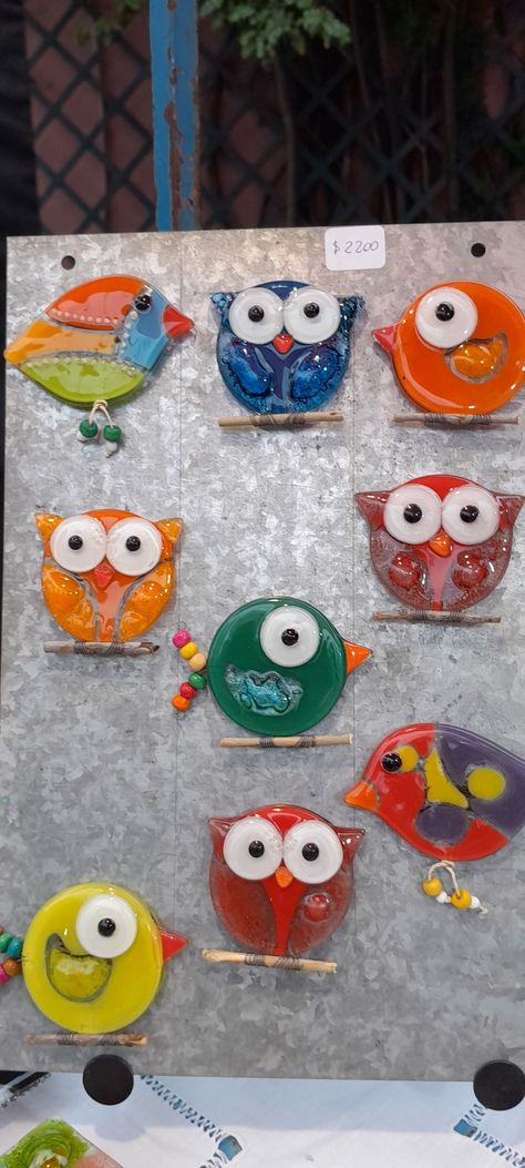 Fused Glass Ideas Tutorials, Vitrofusion Ideas, Glass Fridge, Fused Glass Panel, Glass Fusion Ideas, Glass Magnets, Glass Fusing Projects, Owls Drawing, Glass Fusion