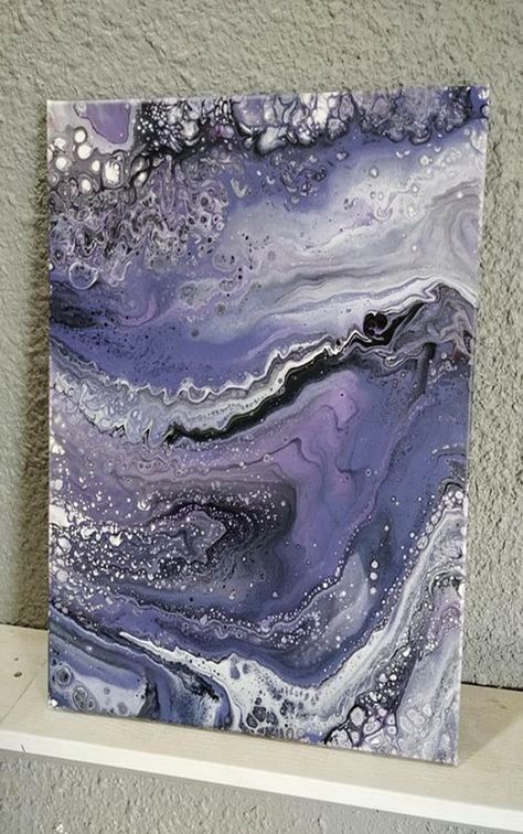 Acrylics For Beginners, Beginners Art, Acrylic Pouring Techniques, Flow Painting, Resin Art Painting, Geode Art, Acrylic Pour Painting, Acrylic Pouring Art, Fluid Acrylic Painting