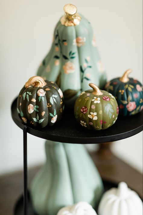 Green Pumpkins Painting Ideas, Clay Pumpkin Painting Ideas, Ceramic Pumpkins Painting Ideas, Pumpkin Painting Floral, Elegant Painted Pumpkins, Hand Painted Pumpkins Diy, Painted Pumpkins Flowers, Pumpkin Ceramic Painting, Pottery Painting Pumpkin