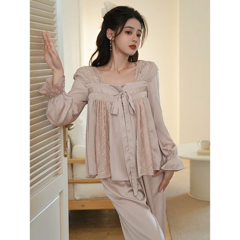 € 21,03 41％ Off | Franse Zijde Pyjama Voor Vrouwen Lace Ruches Fee Shirt Lounge Tweedelige Zoete Femme Nachthemden Victoriaanse Prinses Nachtkleding Princess Sleepwear, Victorian Princess, Fairy Shirt, Silk Pajamas Women, Pajamas For Women, French Silk, Silk Pajamas, Nightgowns, Lace Ruffle