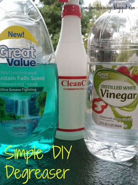 Cabinet Degreaser Diy, Diy Degreaser, Messy Monday, Kitchen Degreaser, Cleaning Grease, Grease Cleaner, Homemade Cleaning Supplies, Easy Cleaning Hacks, Diy Cleaning Solution