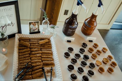 Churros For Wedding, Churro Station Bar Ideas, Churro Bar Party, Churro Table, Churro Dessert Table, Churro Display, Churro Bar Wedding, Churros Wedding, Churro Station