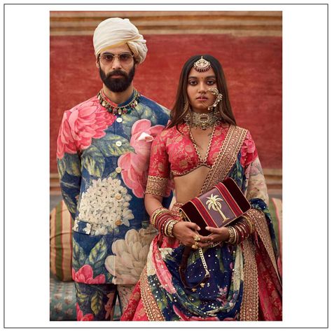 Sabyasachi Mukherjee, Floral Sarees, Pop Art Fashion, Traditional Indian Dress, Indian Men Fashion, Indian Look, Indian Saree Blouses Designs, The Bohemian, Indian Attire