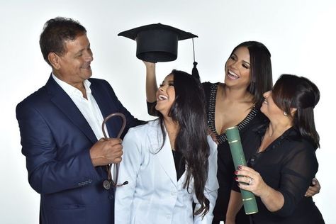 Doctor Photo Poses, Graduation Pictures With Family, Graduation Cap Design Ideas, Cap Design Ideas, Nursing Graduation Pictures, College Graduation Pictures Poses, Grad Photography, College Graduation Photos, Graduation Photography Poses