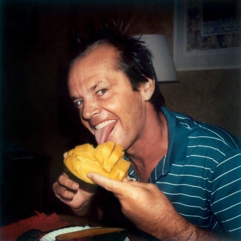 Various photographs of Jack Nicholson eating watermelon and melon, ca. 1970s Gentlemen Jack, Art Ho, Eating Watermelon, Vintage Stars, Fred Astaire, Jason Statham, The Expendables, Jack Nicholson, People Eating