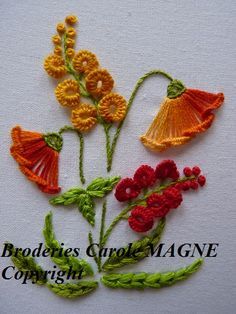 Bordados Tambour, Embroidery Lessons, Bead Embroidery Tutorial, Hand Embroidery Patterns Flowers, Diy Embroidery Patterns, Basic Embroidery Stitches, Flowers Embroidery, Hand Embroidery Tutorial, Handmade Embroidery Designs