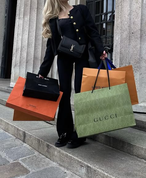 luxuary, luxuary lifestyle, luxuary shipping, shop, fashion brands, fashion, style, stylish, stylist, Yves Saint Laurent, Gucci, instagram chic, Rich Core, Luxury Lifestyle Rich Life, Iman Gadzhi, Rich Women Lifestyle, Rich Girl Aesthetic, Rich Girl Lifestyle, Super Rich Kids, Luxury Girl, Super Rich