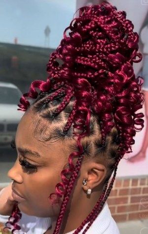 Stunning African braids hairstyles to rock this summer. - Stylish Naija Bangs Round Faces, Loc Styles Short, Long Shag Cut, Unique Loc Styles, Shaggy Lob With Bangs, Middle Part Bangs, Shaggy Lob, Lob With Bangs, Doing Makeup