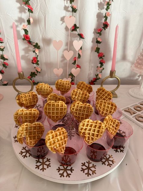 Heart Shaped Waffle, Valentines Brunch, How To Make Waffles, Brunch Bubbly, Chicken And Waffles, Valentines For Boys, Mini Heart, Wedding Shower, Girls Night