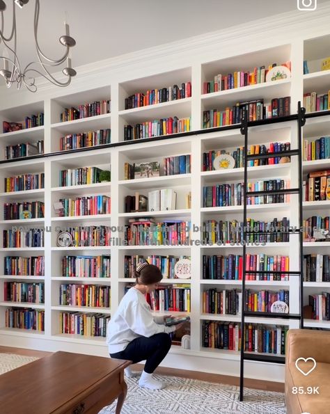 Big Book Shelf Ideas, Full Wall Library Bookshelves, A Big Library, Room Book Shelf Aesthetic, In Home Libraries, Book Closet Ideas, Built In Floor To Ceiling Bookshelves, Home Library Decorating Ideas, Library With Windows