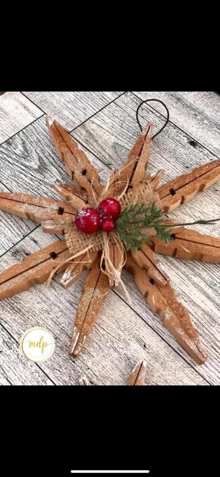 Clothespin Snowflake, Activity Director Ideas, Diy Snowflake Decorations, Clothes Pin Art, Snowflake Ornaments Diy, Clothes Pin Ornaments, Christmas Clothespin, Clothespin Crafts Christmas, Clothespin Diy Crafts