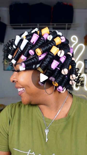 Twist And Curl Natural Hair Perm Rods, Perm Rods On Blow Dried Hair, Rollerset Hairstyles For Black Women, Perm Rods On Natural Hair Short 4c, Flexi Rod Hairstyles, Short Hair Rollers Tutorial, Natural Hair Perm Rods, Perm Rods On Natural Hair, Flexi Rods On Natural Hair