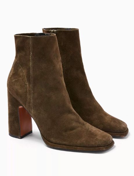 Suede Boots Ankle, Suede Platform Boots, Women’s Brown Boots, Brown Suede Platform Heeled Boots, Brown Suede Boots Outfit, Chic Brown Ankle-high Platform Boots, Brown Leather Sole Ankle-high Heeled Boots, Classic Brown Ankle-high Chelsea Boots, Suede Boots Outfit