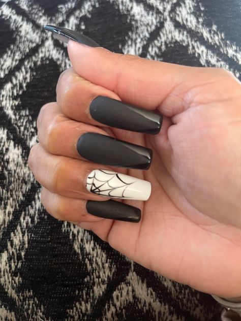 Nails Non Acrylic, Nail Spider, Nails Black Matte, Spider Web Nails, Web Nails, Black Acrylic Nails, Nail Time, Spider Webs, Nails Black