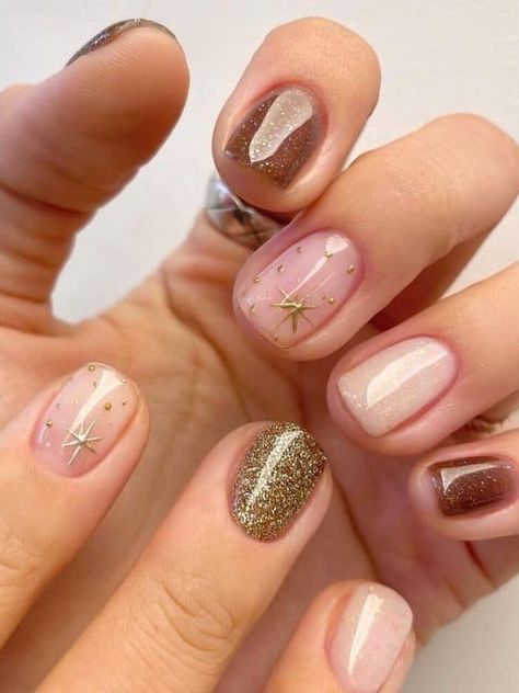 Hippie Nails, Christmas Nails Easy, Christmas Gel Nails, Minimal Nails, Festival Nails, Xmas Nails, Chic Nails, Fancy Nails, Short Acrylic Nails