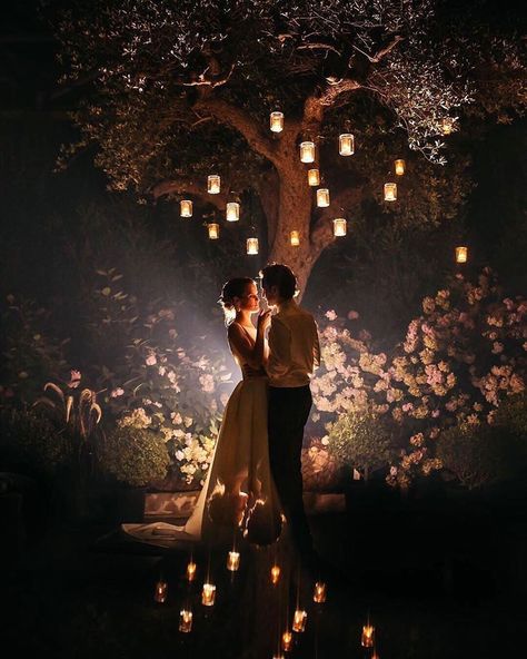 Creative Travel Couples on Instagram: “✨ Isn’t this lighting beautiful?! Double tap if you agree 😍💍 ↡ 📸 Creative travel couple goals by @filleroelants of @philippeboeckx and…” Romantic Night Wedding, Night Wedding Photography, Night Wedding Photos, Storybook Wedding, Wedding Dress Organza, Aline Wedding Dress, Wedding Scene, Romantic Lighting, Romantic Photos