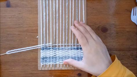 (43) Doll House Series Ep. 09: Weaving Rugs | My Crafting World - YouTube Dollhouse Rugs Diy How To Make, Miniature Rugs Diy, Diy Doll House Rug, Dollhouse Rug Diy, Diy Dollhouse Rug, Miniature Crochet Dollhouse, Dollhouse Crochet Rug, Rag Rug Diy, Dollhouse Rug