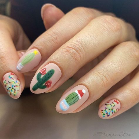 Christmas Nails Boho, Punchy Christmas Nails, Christmas Cactus Nails, Cow Christmas Nails, Christmas Nails Western, Christmas Cow Nails, Christmas Western Nails, Cowboy Christmas Nails, Country Christmas Nails