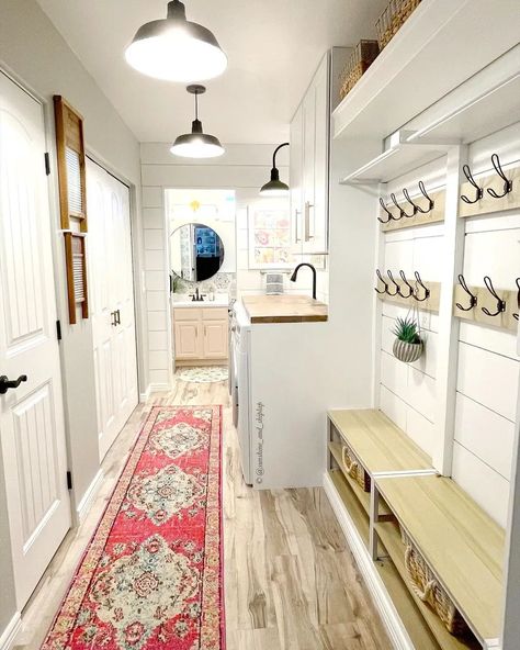 Narrow Laundry Mud Room Ideas, Long Laundry Room Ideas, Long Narrow Laundry Room Ideas, Garage Redo, Long Narrow Rooms, Narrow Laundry, Narrow Laundry Room, Laundy Room, Vermont House